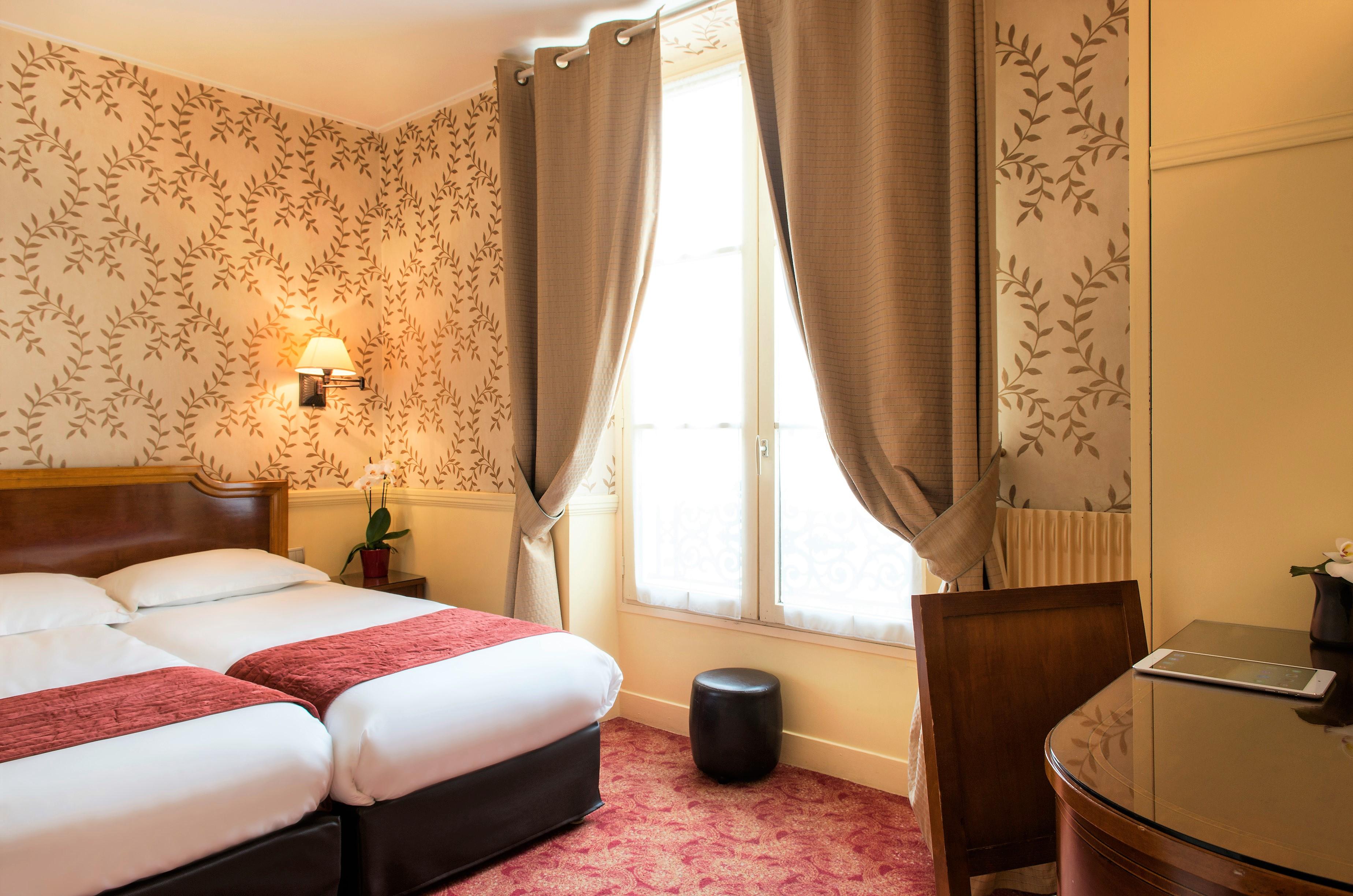 Hotel Du Theatre By Patrick Hayat Paris Luaran gambar